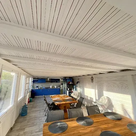 Konukevi Casa Melamy 3*