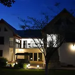 Guest house Casa Melamy Tuzla