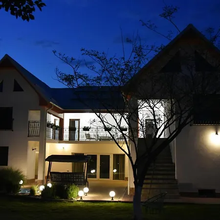 Guest house Casa Melamy Tuzla